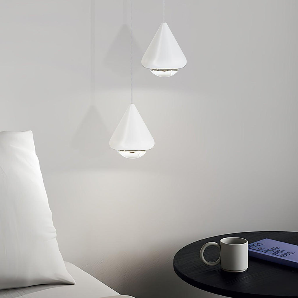 Othira – Contemporary Ceiling Lamp with Shiny Surface and Graphic Design
