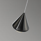 Othira – Contemporary Ceiling Lamp with Shiny Surface and Graphic Design