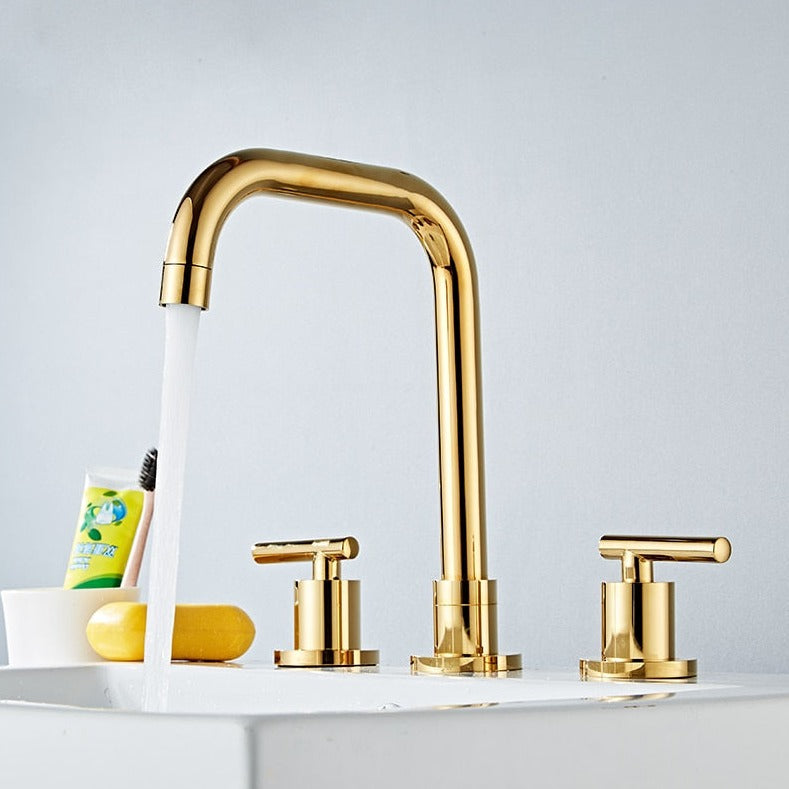 AquaVente: 3-Hole Bathroom Faucet – Classic & Functional