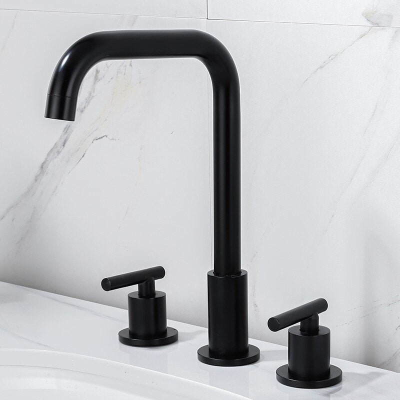 AquaVente: 3-Hole Bathroom Faucet – Classic & Functional