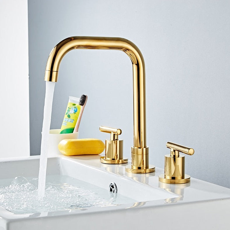 AquaVente: 3-Hole Bathroom Faucet – Classic & Functional