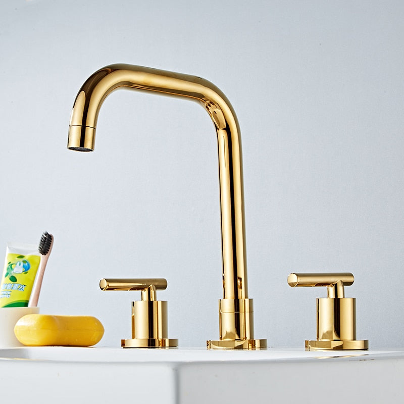 AquaVente: 3-Hole Bathroom Faucet – Classic & Functional