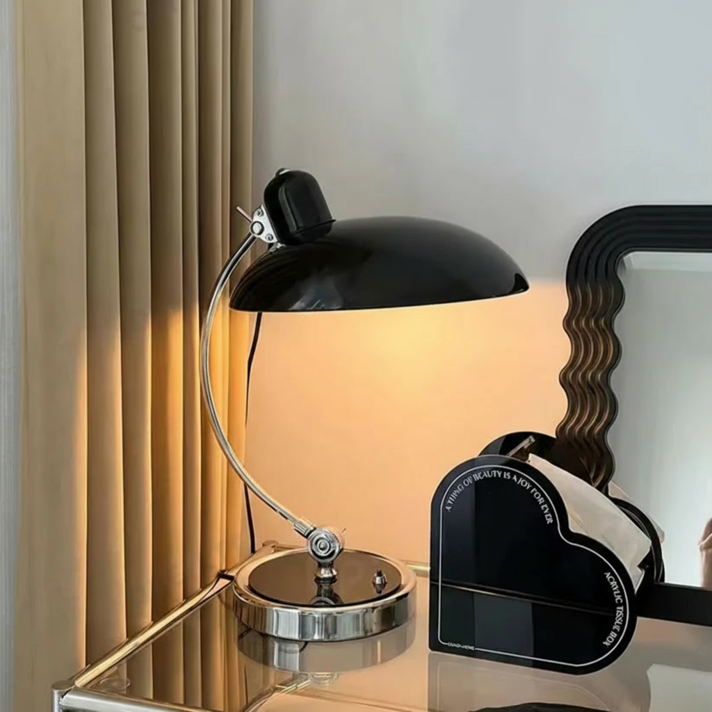 ArcGlanz: Bauhaus Table Lamp in Iron – Scandinavian Design & Ambient Light