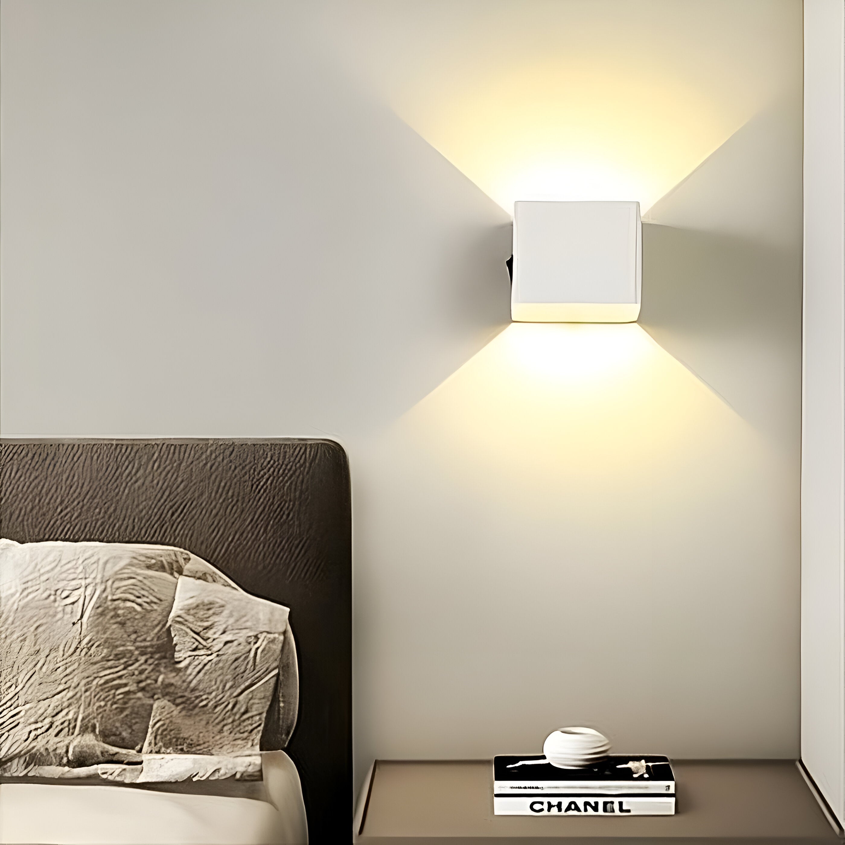 ArctiGlow: Scandinavian LED Wall Light – Minimalist Design for Stylish Interiors