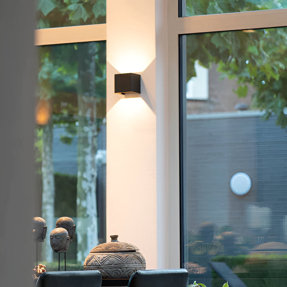 ArctiGlow: Scandinavian LED Wall Light – Minimalist Design for Stylish Interiors