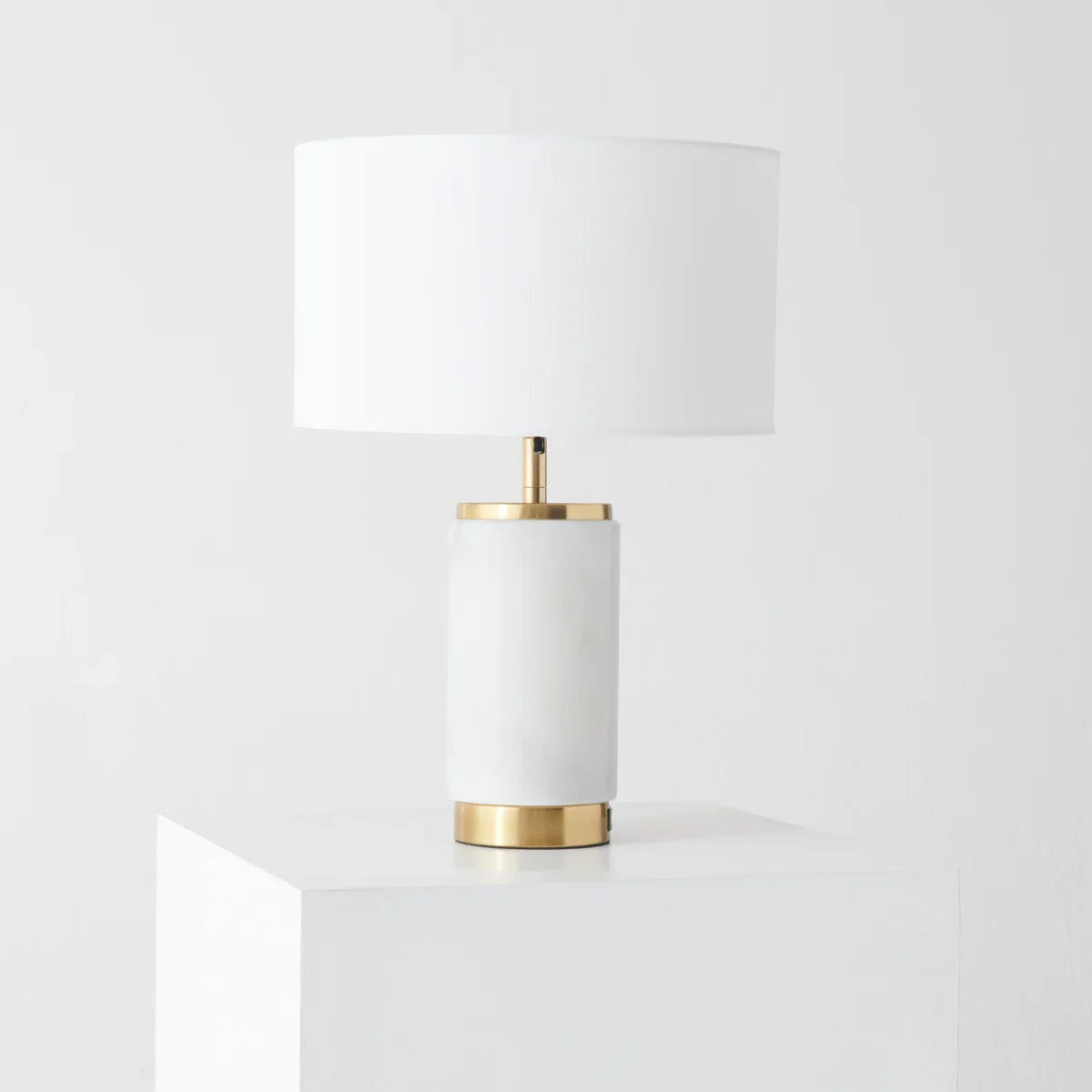 Arden LED table lamp with USB charging port