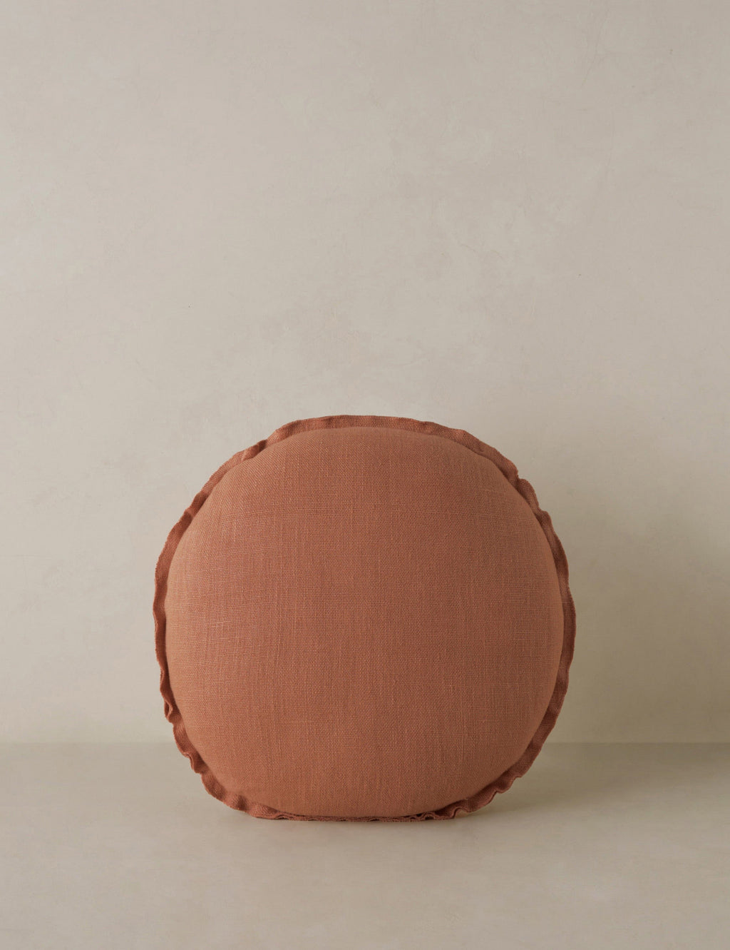 Luno Round Pillow | Linen, Flange Trim