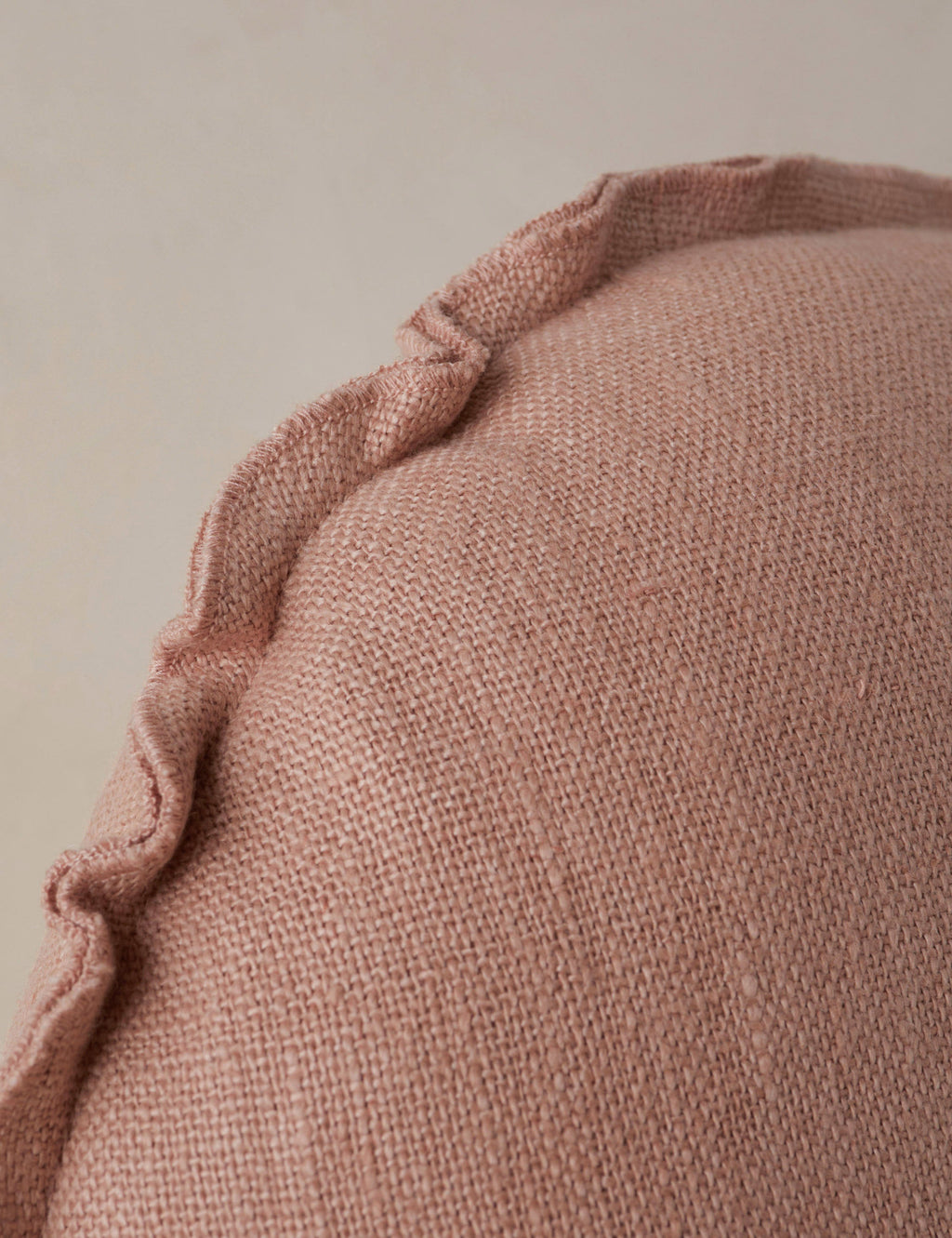 Luno Round Pillow | Linen, Flange Trim