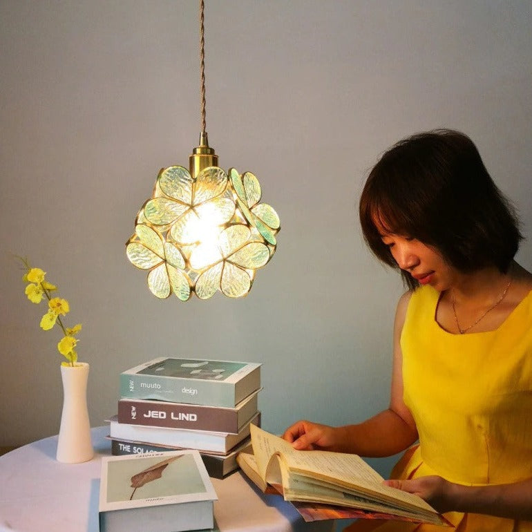 AureliaBloom: Designer Glass Pendant Light in Petal Design – Ideal for Living Rooms & Bedrooms