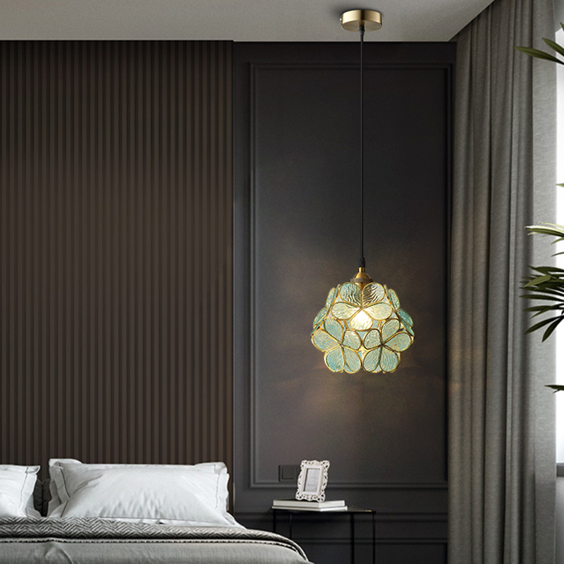 AureliaBloom: Designer Glass Pendant Light in Petal Design – Ideal for Living Rooms & Bedrooms