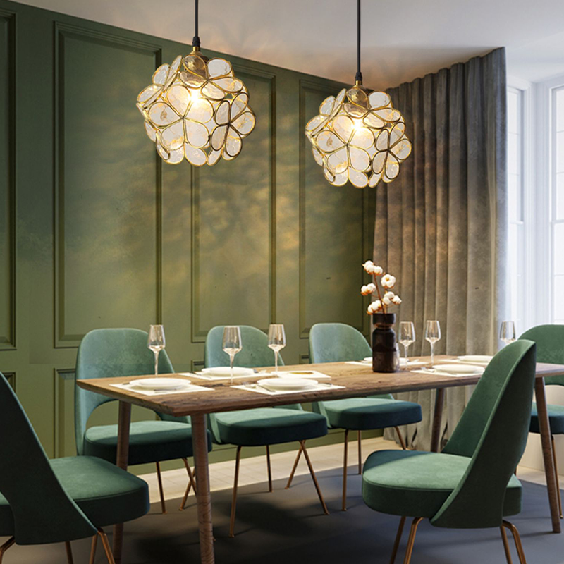 AureliaBloom: Designer Glass Pendant Light in Petal Design – Ideal for Living Rooms & Bedrooms