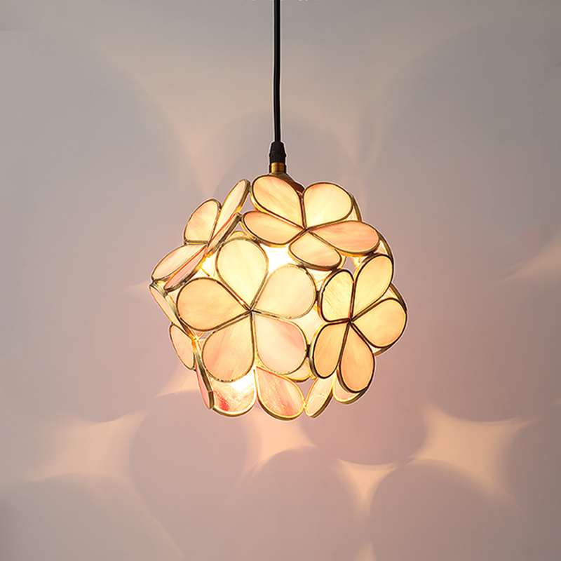 AureliaBloom: Designer Glass Pendant Light in Petal Design – Ideal for Living Rooms & Bedrooms