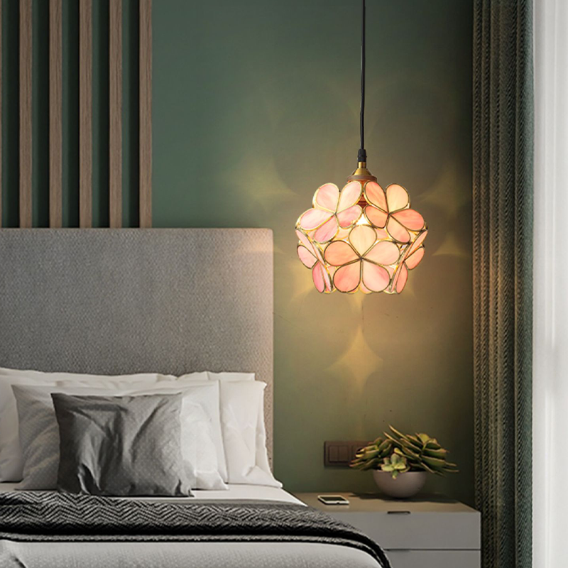 AureliaBloom: Designer Glass Pendant Light in Petal Design – Ideal for Living Rooms & Bedrooms
