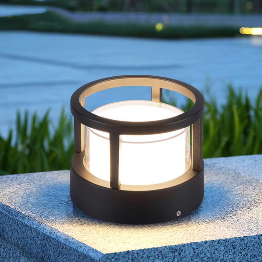 Aureon outdoor lamp on pole – Weather-resistant LED lamp (IP65)