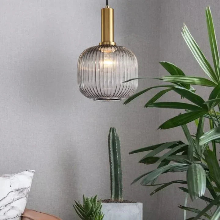 AuriGlas: Glass Pendant Light in Vintage Design – Elegant Hanging Lamp with Brass Details