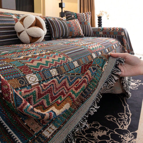 AuroraLine: Sofa Cover Made of Breathable Chenille with Artistic Stripe Design & Versatile Use – for Sofa & Living Room