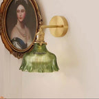 AuroraMessing: Elegant LED Wall Light 1-Arm with Green Glass Flower Shade & Brass – Ideal for Living Room & Entrance Area