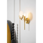 Sable Wandlamp | Messing met Natuurlijk Albast, Sculpturaal Ontwerp