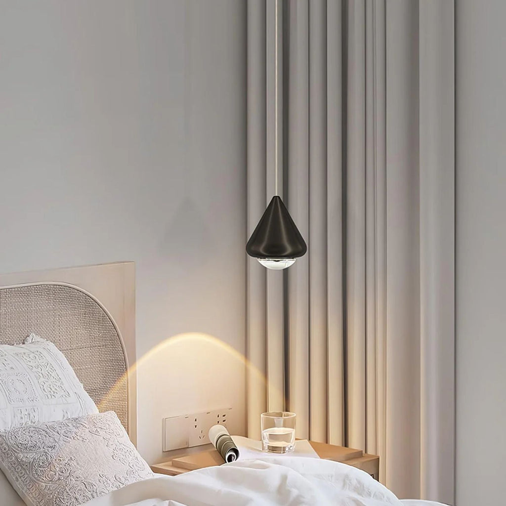 Othira – Contemporary Ceiling Lamp with Shiny Surface and Graphic Design
