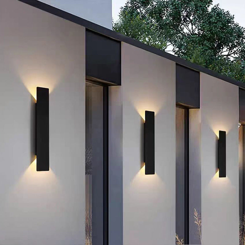 Contemporary Minimalist Waterproof LED Wall Sconce Lamp in Aluminum and Acrylic for Outdoor Patios