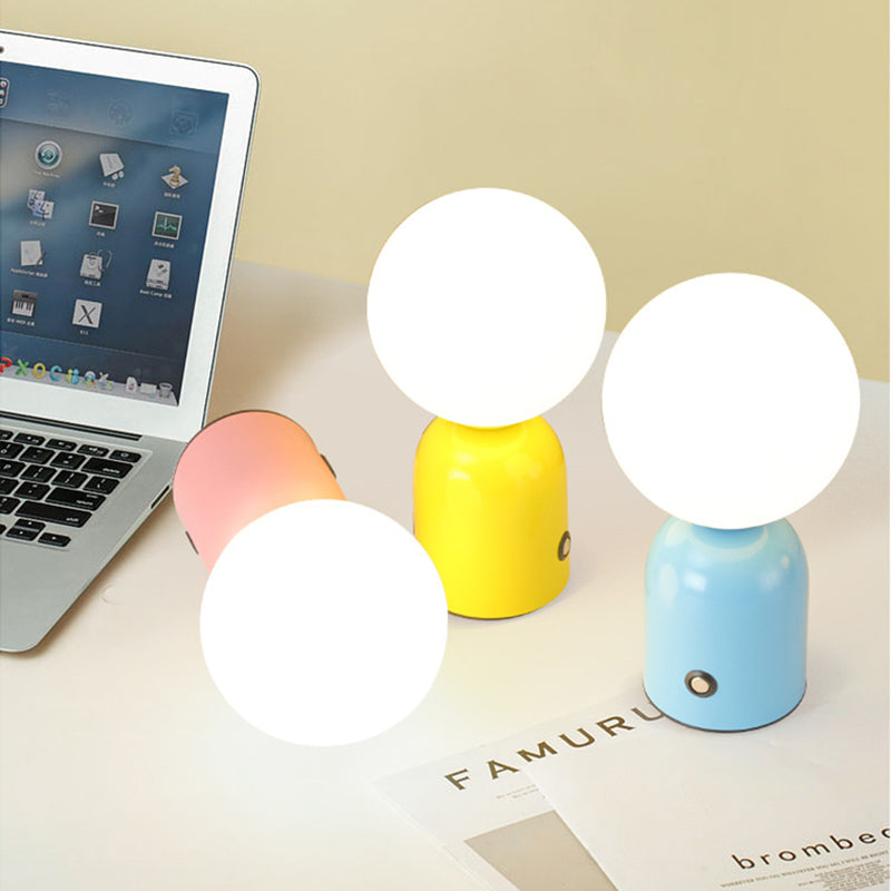 Modern Scandinavian Round Orb USB LED Table Lamp in Acrylic for Bedroom