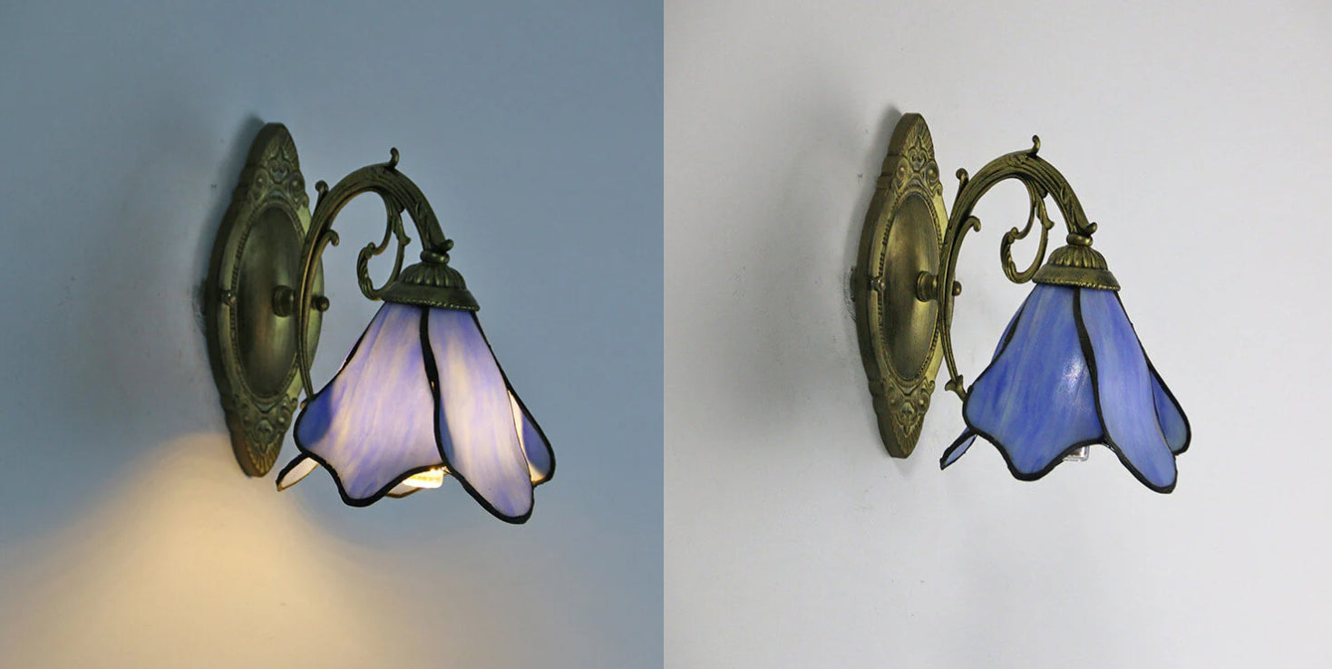 Classic Tiffany Petals Stained Glass Wall Sconce Lamp with Single Light