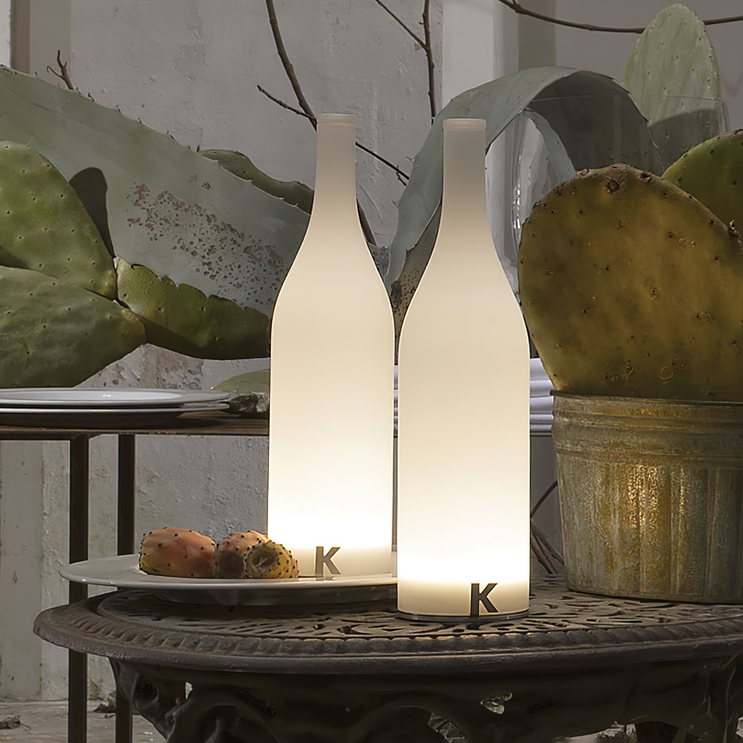 Bacco Cordless Rechargeable Table Lamp