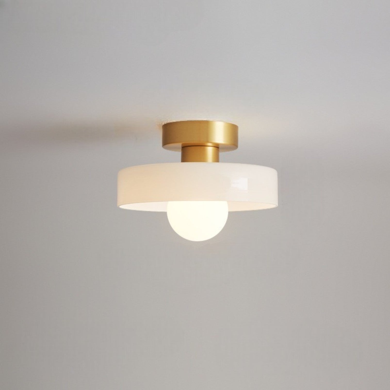 BauLumi: Bauhaus Ceiling Light made of Glass & Brass – Stylish Modern Ceiling Lamp for Living Room