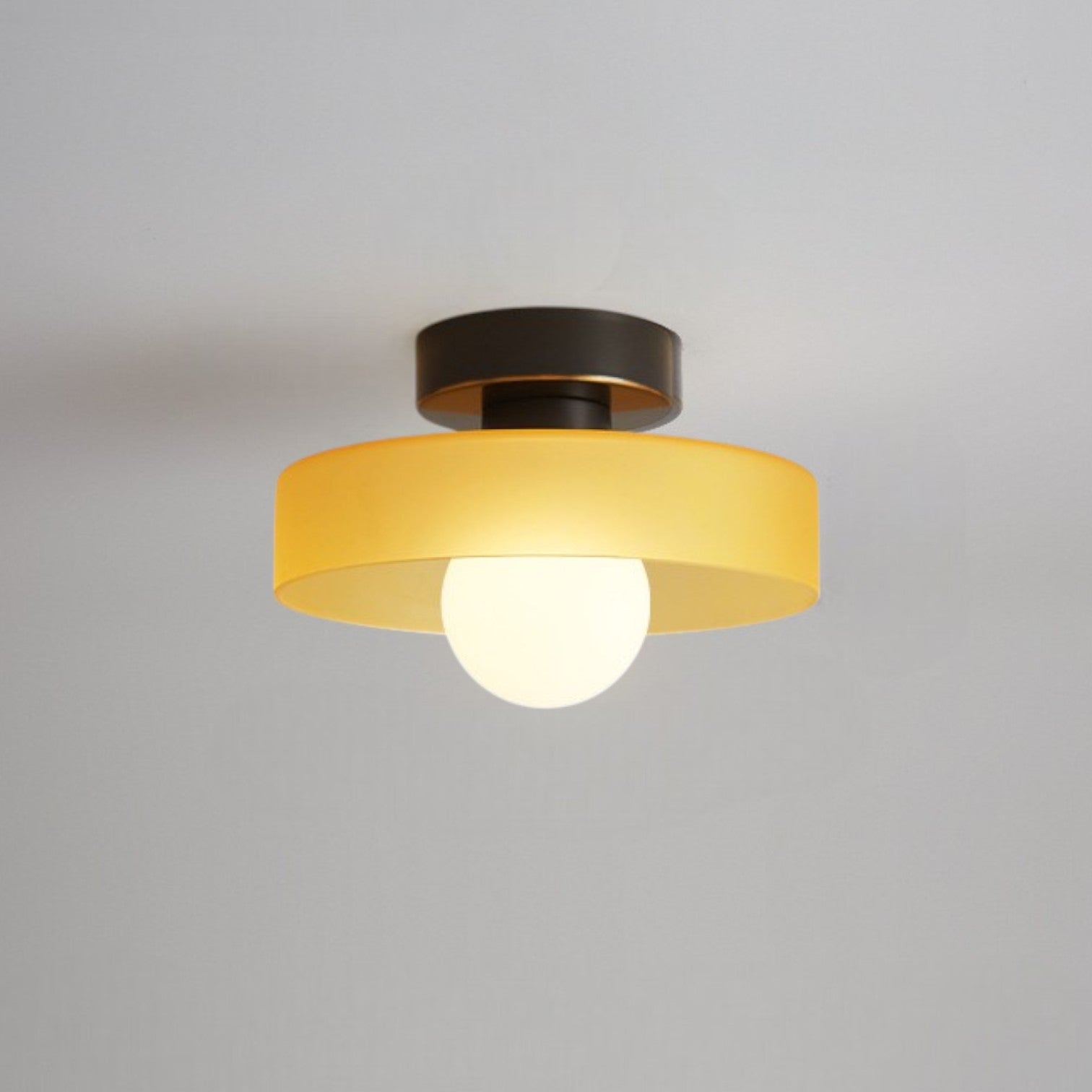 BauLumi: Bauhaus Ceiling Light made of Glass & Brass – Stylish Modern Ceiling Lamp for Living Room