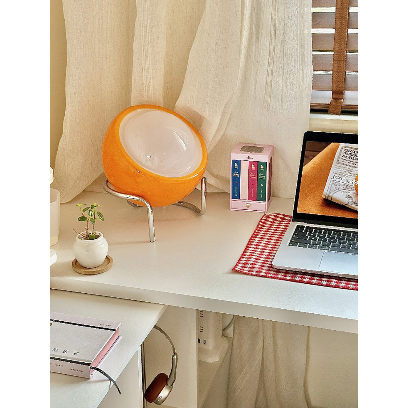 Bauhaus Camica Glass Globe Table Lamp