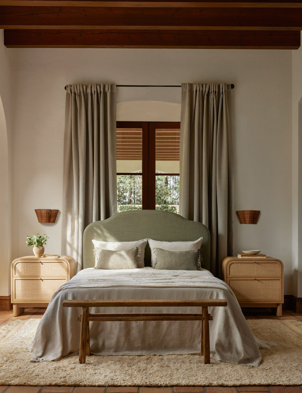 Brio Linen Pillow | Handmade with Tasseled Ends