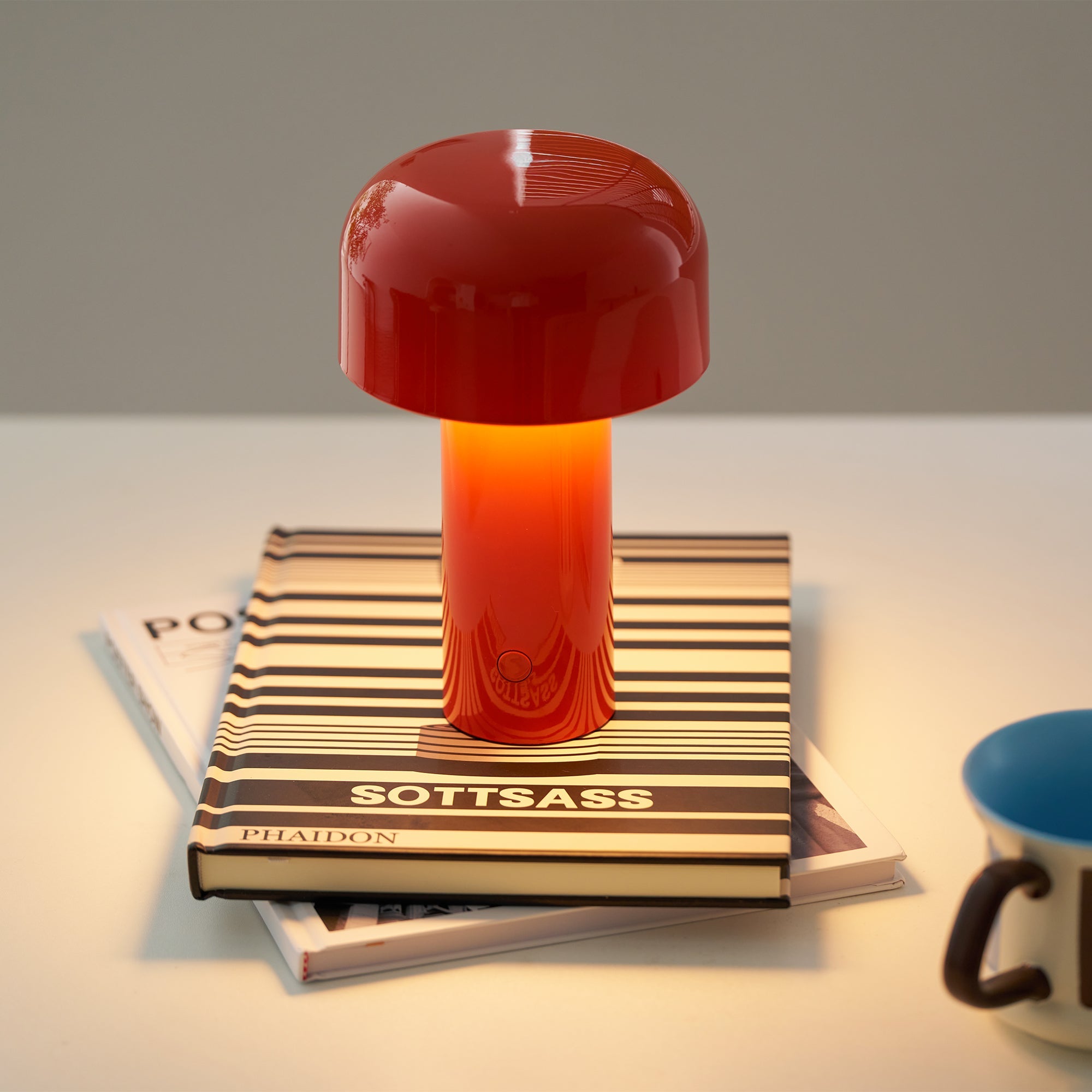 Bellhop Cordless Rechargeable Table Lamp