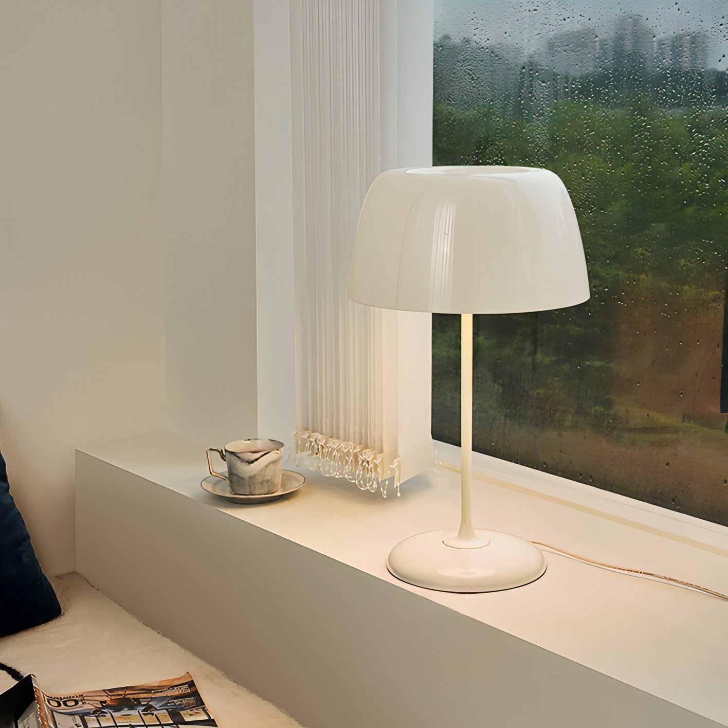 Bittel Sleek Iron Table Lamp