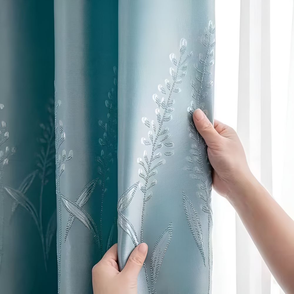 LeafElegance: Curtain with Leaf Embroidery – Blackout & Thermal Protection for Bedrooms