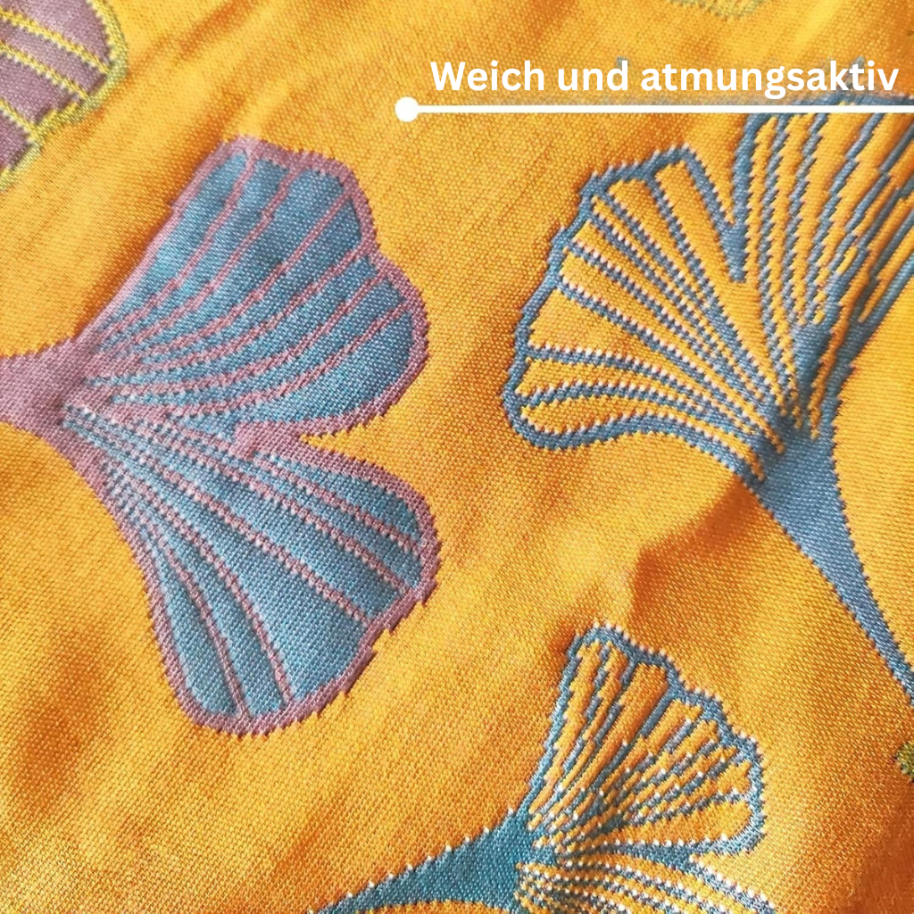 LeafMagic: Pillowcase embroidered with Ginkgo motif – decorative & easy-care for living areas