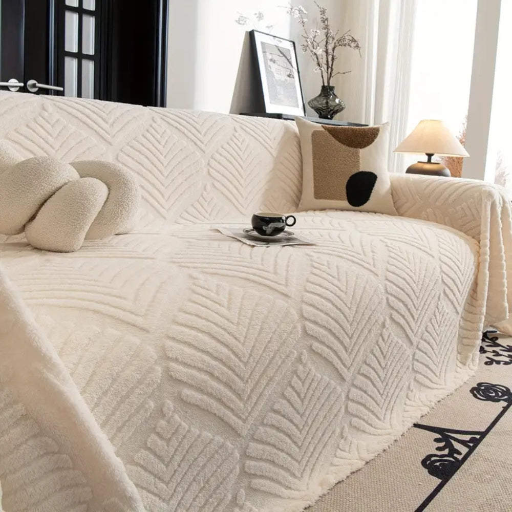 Leaf Line: Fleece Sofa Throw in Herringbone Leaf Pattern & Non-Slip Grip – for Living Room & Couch