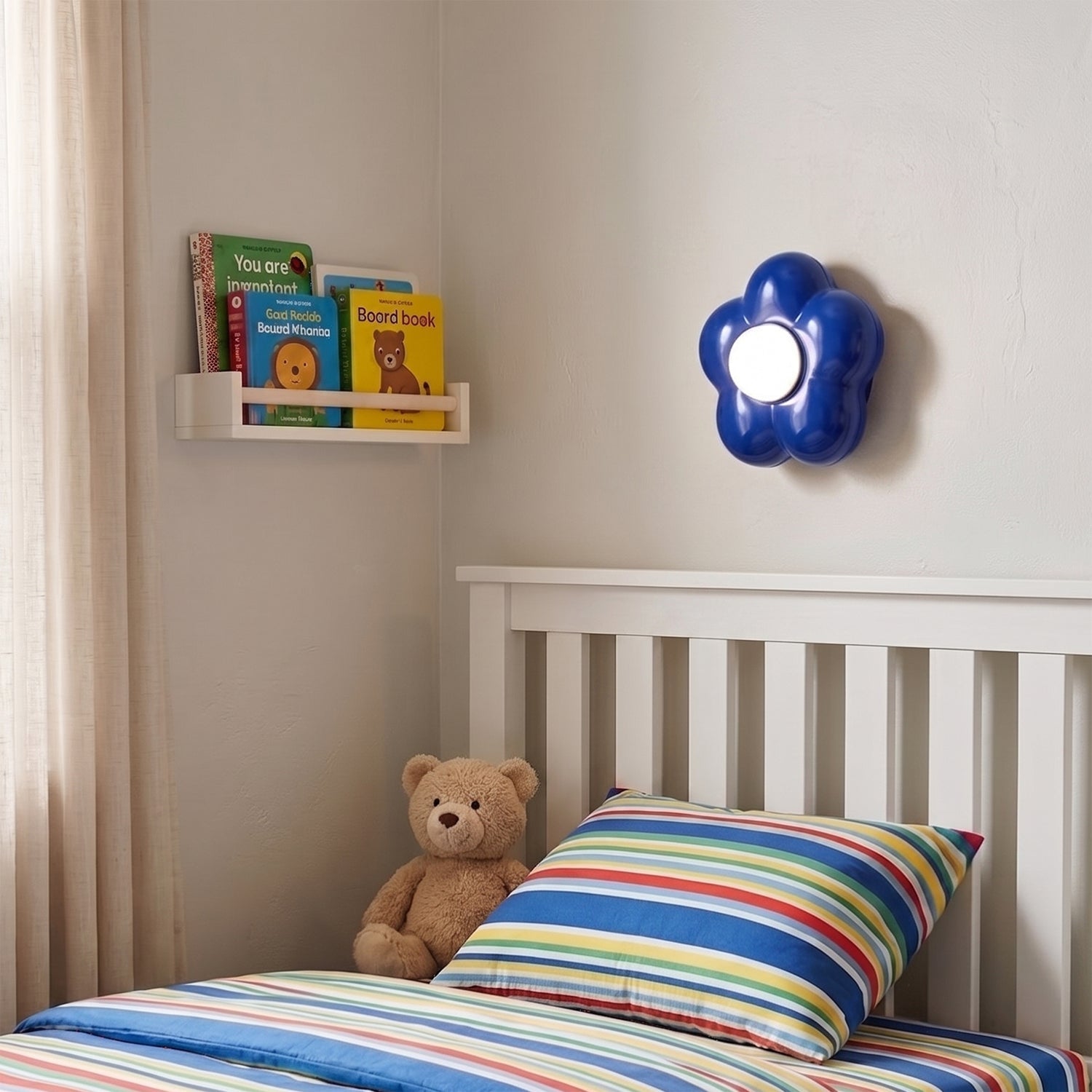 Blossom Pop-Art Flower Wall Sconce