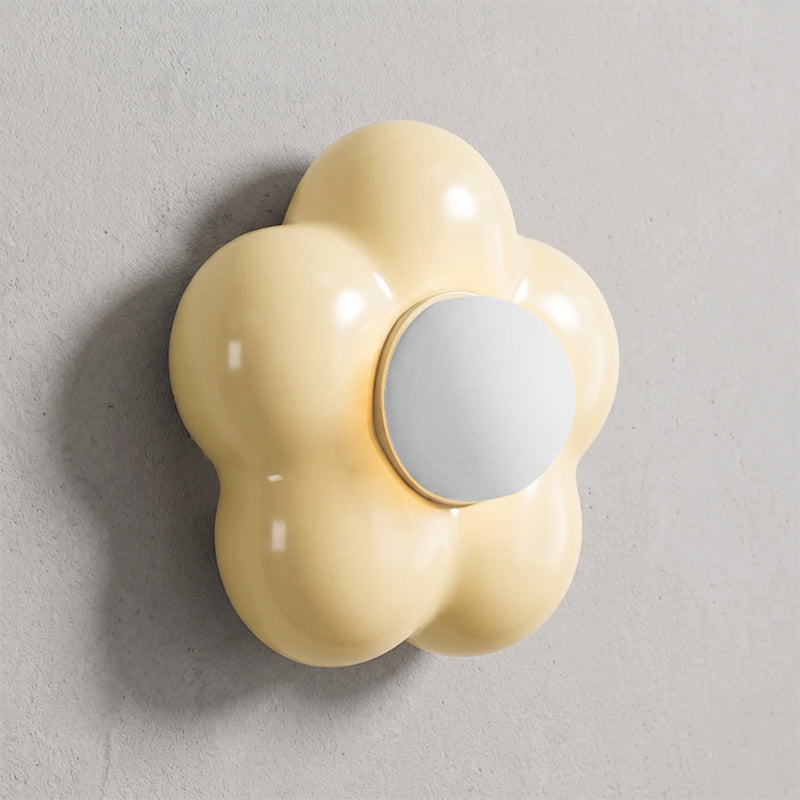 Blossom Pop-Art Flower Wall Sconce