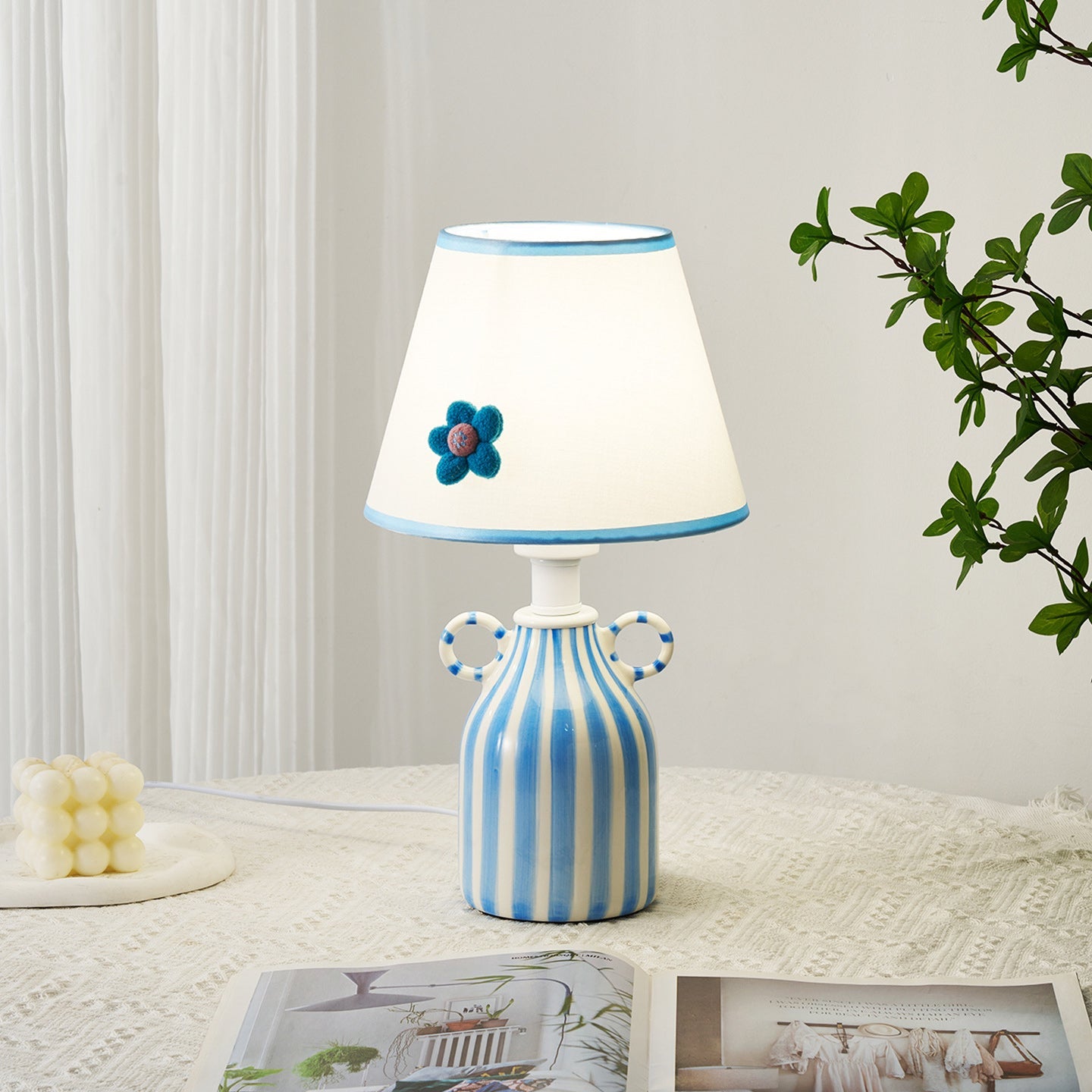 Blumelo Coastal Ceramic Table Lamp