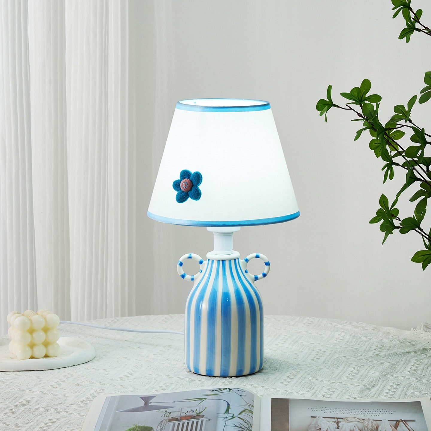 Blumelo Coastal Ceramic Table Lamp