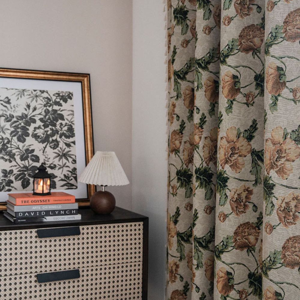 Flower Harmony: Curtain with Floral Pattern and Tassels – Light-Filtering for Bedroom and Living Room
