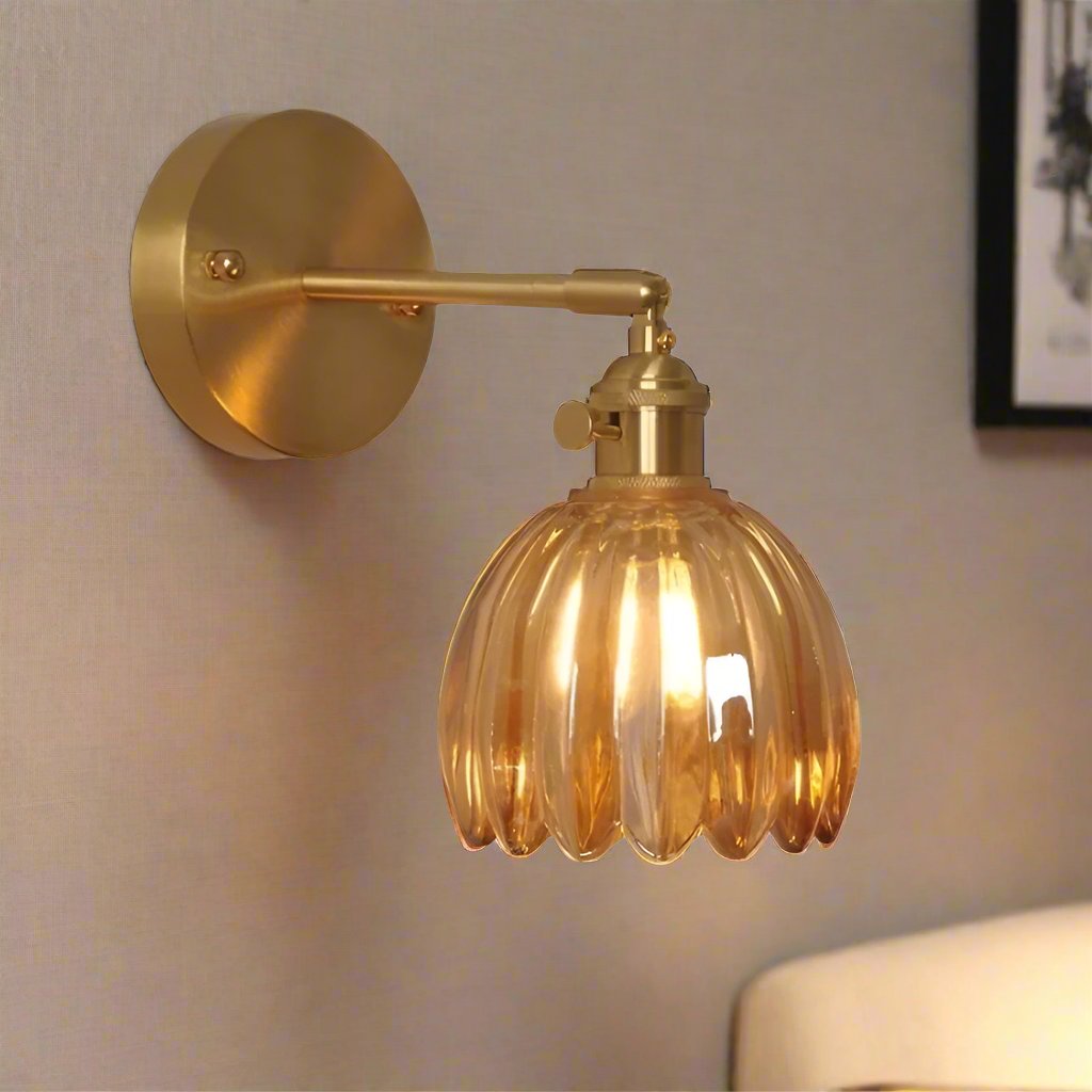 BlütenLicht: Vintage Tulip Glass Wall Lamp – Retro Flower Wall Light for Living Room & Bedroom