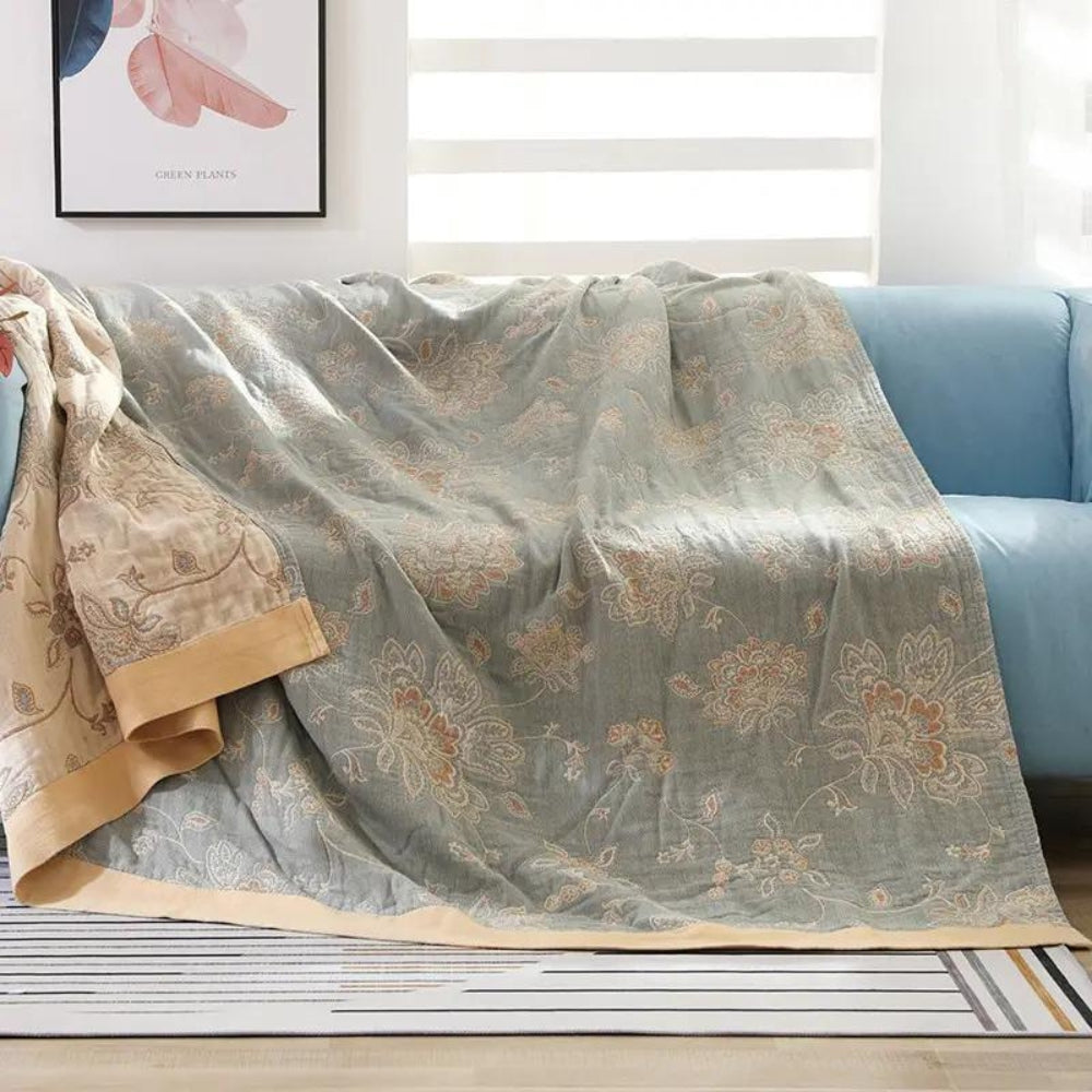 Blossom Dream: Cotton Cuddly Blanket with Floral Pattern – Lightweight Summer Blanket for Sofa & Bed
