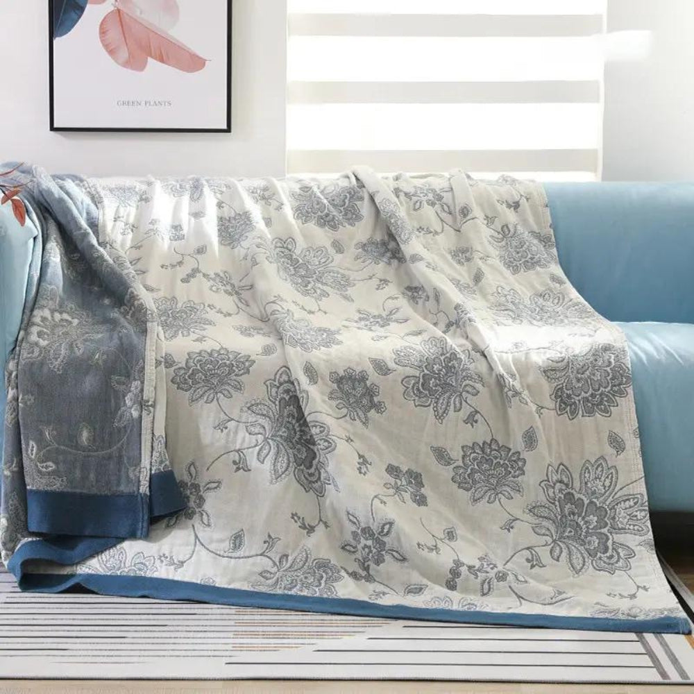 Blossom Dream: Cotton Cuddly Blanket with Floral Pattern – Lightweight Summer Blanket for Sofa & Bed