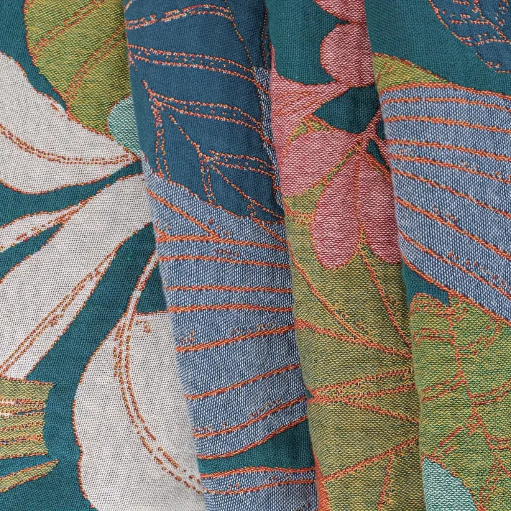 Botanical Weave: Breathable Cotton Blanket with Botanical Floral Pattern & Light Gauze Structure – for Sofa & Bedroom