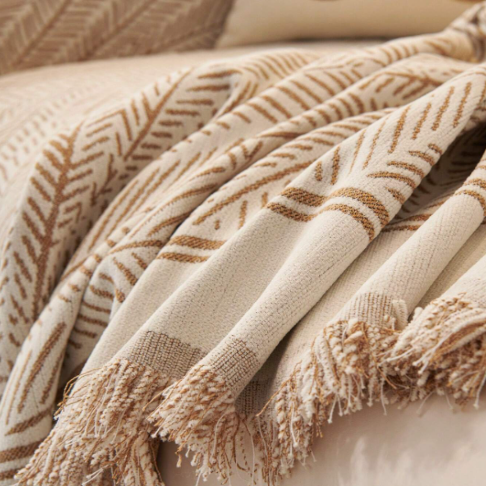 BotanicalNest: Chenille-Style Sofa Cover with Decorative Leaf Motif & Year-Round Use – for Sofa & Bedroom