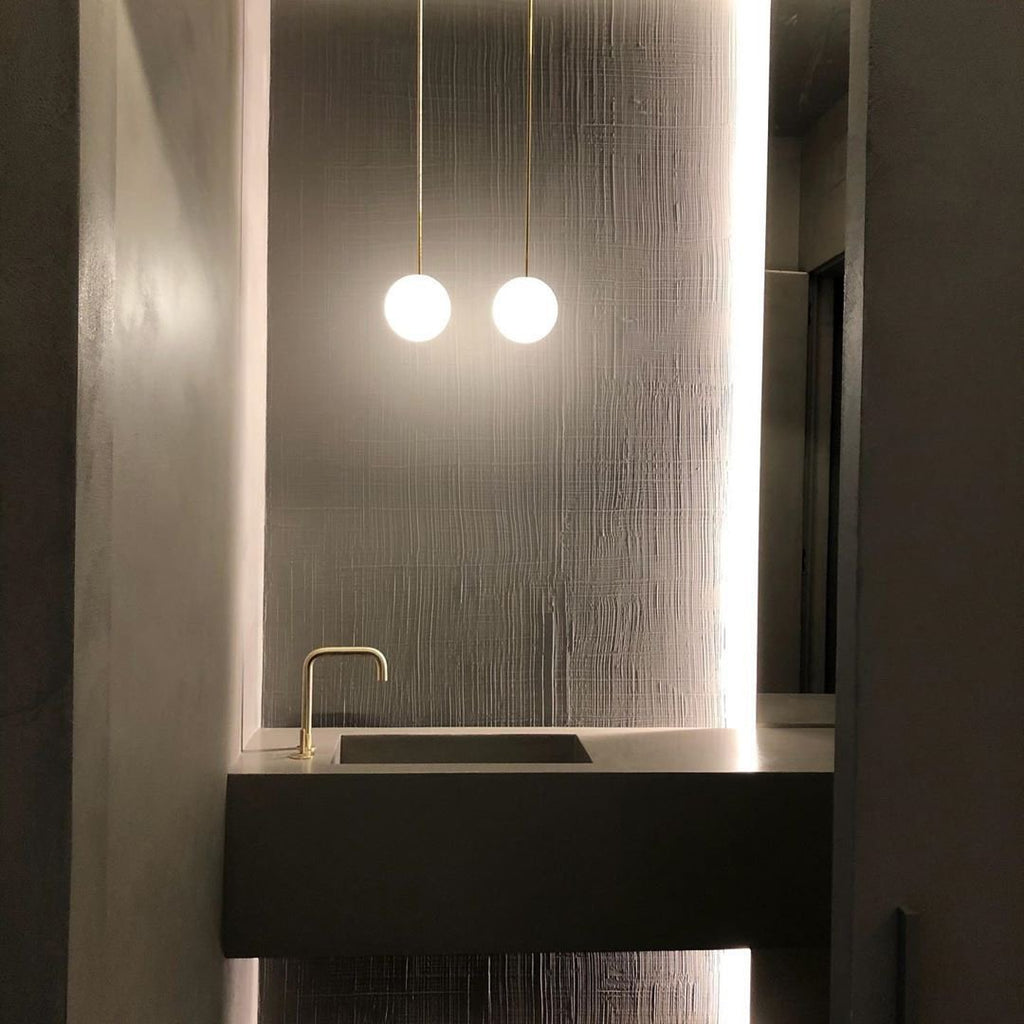 Minimalist Brass Globe Glass Pendant 1-Light