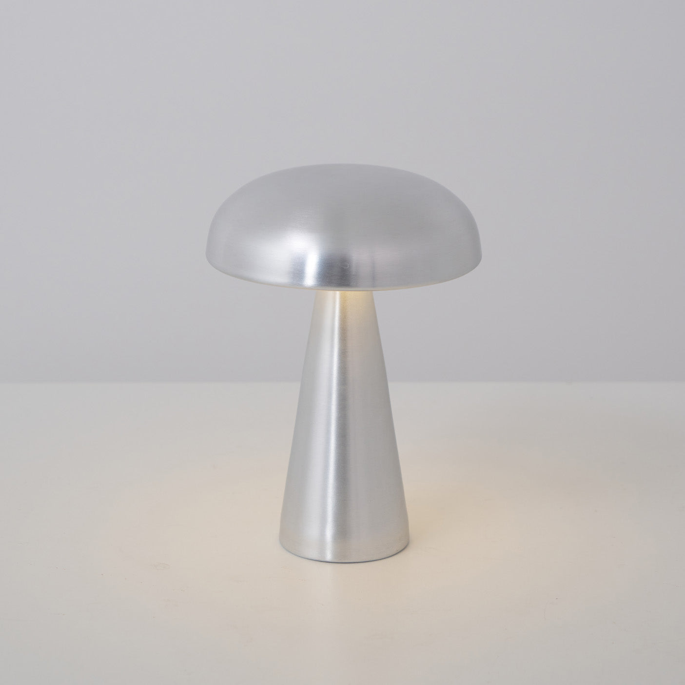 Como Cordless Table Lamp, Rechargeable