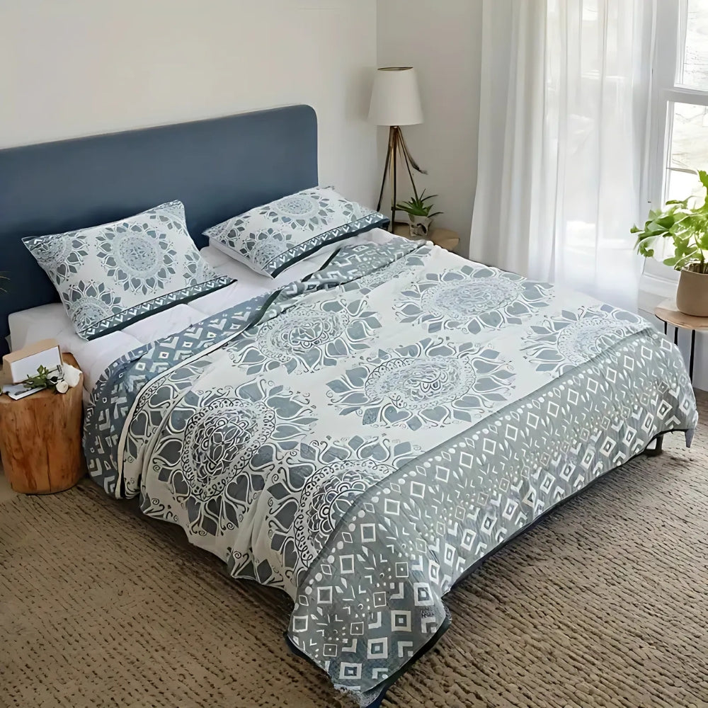 CalidaBloom: Cotton blankets in a stylish floral design with breathable muslin quality & cuddly lightness – for sofa & bed