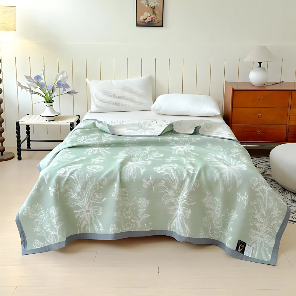 CalmaLuft: Cotton blankets in a stylish floral pattern with airy cotton quality & elegant lightness – for living room & bedroom